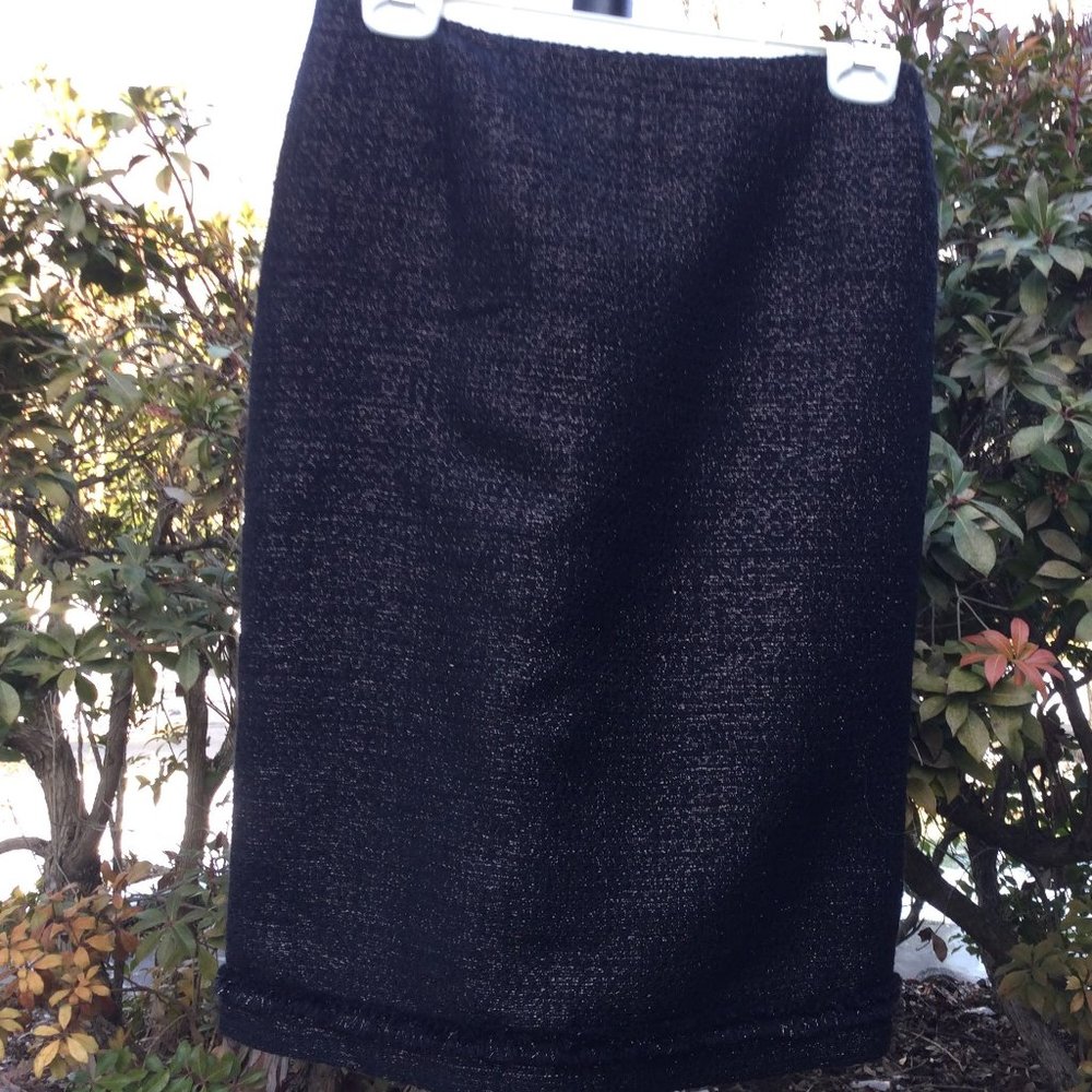 Noviello-Bloom Black Trim-End Metallic Skirt